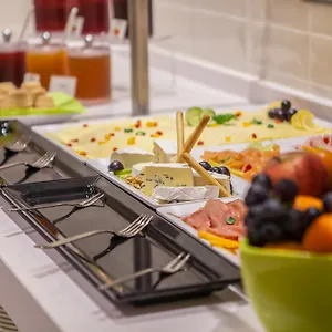 **** Hotel - East, An Ihg Germany