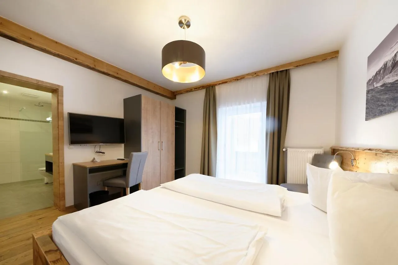Hotel Garni Alpengruss 2*, Garmisch-Partenkirchen